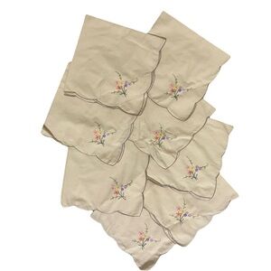 Set of 8 Vintage Embroidered Napkins/Linens
